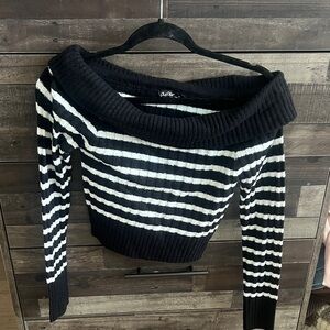 Ardene Striped Off-Shoulder Sweater in Black and White